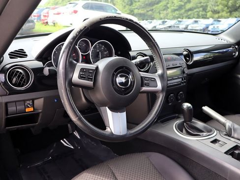Used 2007 MAZDA MX-5 Miata Sport RWD image 23