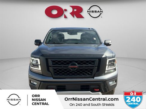 Used 2020 Nissan Titan PRO-4X w/ Pro-4x Convenience Package image 2