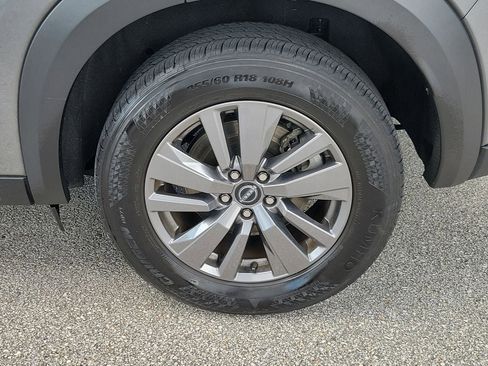 Used 2025 Nissan Pathfinder SV AWD/4WD image 5