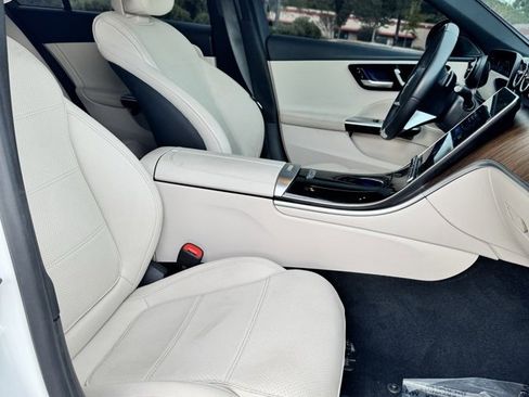 Used 2024 Mercedes-Benz C 300 Sedan image 16