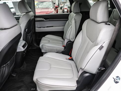Used 2024 Hyundai Palisade SEL FWD image 8