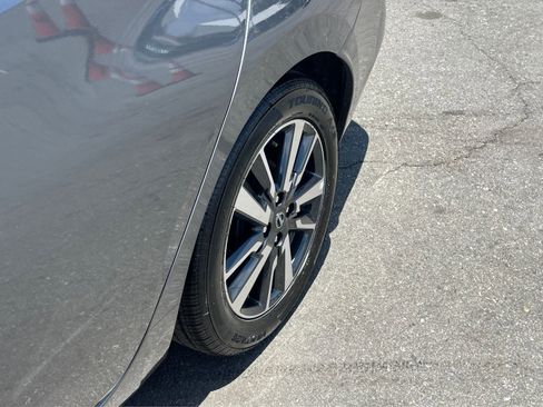 Used 2025 Nissan Versa SV FWD image 30