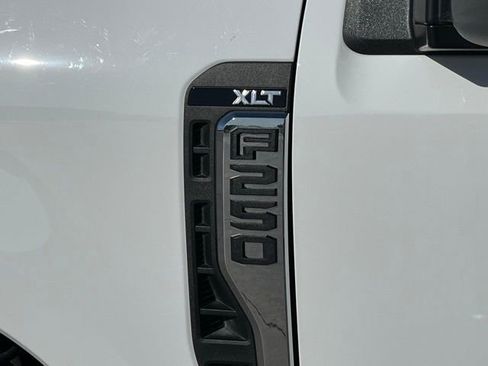 Used 2024 Ford F250 XLT w/ FX4 Off-Road Package AWD/4WD image 7