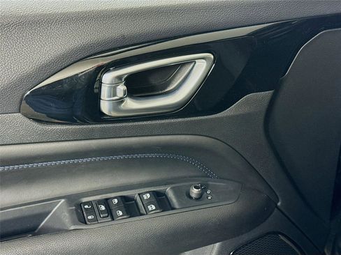 New 2026 Jeep Compass Limited image 12