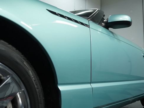 Used 2002 Ford Thunderbird image 20