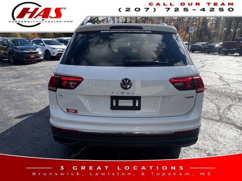 Used 2023 Volkswagen Tiguan SE w/ Panoramic Sunroof Package image 5