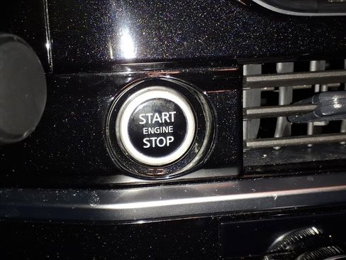 Certified 2024 Nissan Pathfinder SL image 20