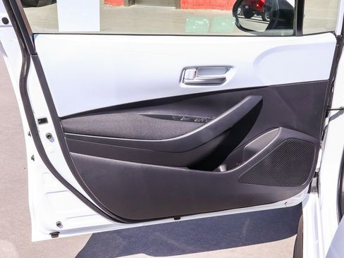 Used 2026 Toyota Corolla SE FWD image 19