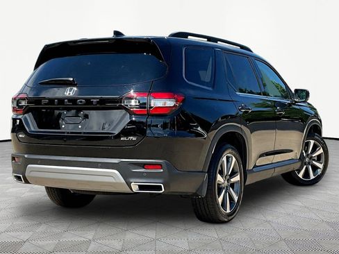 Used 2025 Honda Pilot Elite image 6