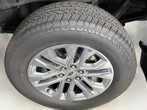 Used 2024 Ford F150 Lariat w/ FX4 Off-Road Package AWD/4WD image 34