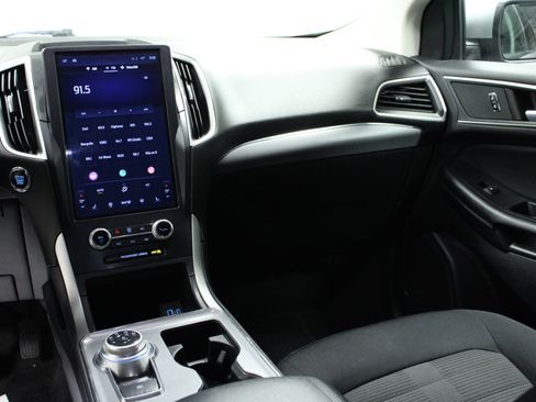 Used 2022 Ford Edge SEL image 19