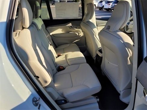 Certified 2025 Volvo XC90 T8 Plus w/ Protection Package Premier image 12