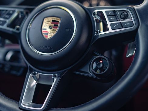 Used 2019 Porsche Cayenne Turbo AWD/4WD image 34