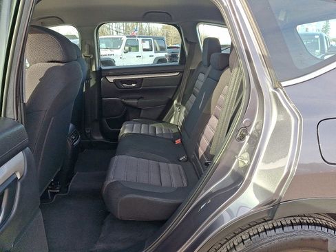 Used 2019 Honda CR-V LX image 11