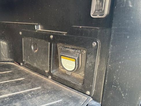 Used 2022 Toyota Tacoma Limited image 16