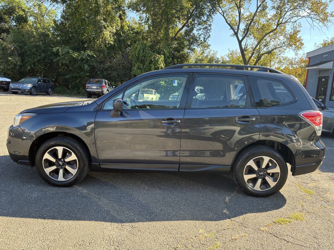 Used 2017 Subaru Forester 2.5i w/ Alloy Wheel Package AWD/4WD image 2