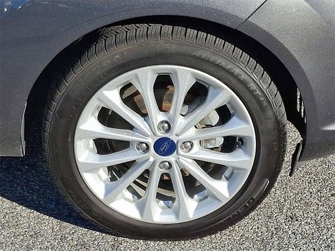 Used 2017 Ford Fiesta Titanium image 8
