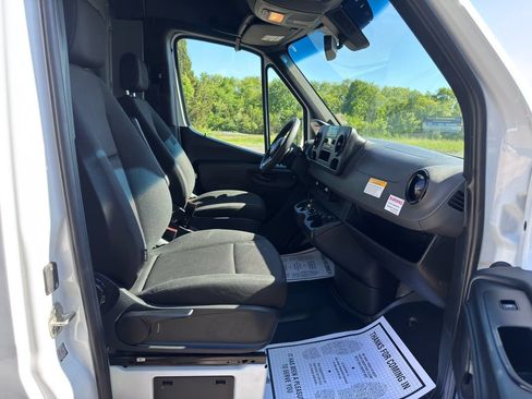Used 2024 Mercedes-Benz Sprinter 2500 image 26