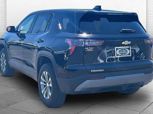 Used 2026 Chevrolet Equinox LT FWD image 11