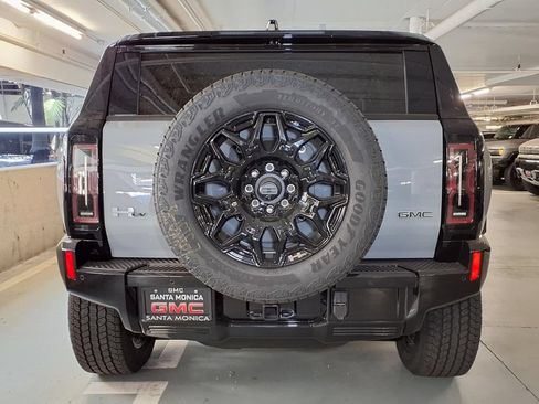 New 2026 GMC Hummer EV SUV AWD/4WD image 9