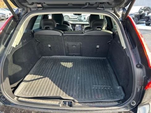 Used 2023 Volvo XC60 B5 Core w/ Climate Package image 7