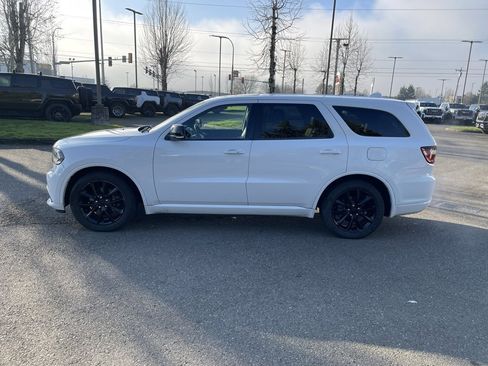 Used 2017 Dodge Durango R/T w/ Technology Group image 2