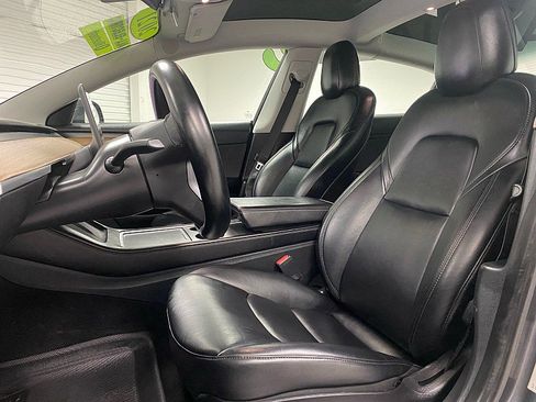 Used 2021 Tesla Model 3 Standard Range Plus image 13