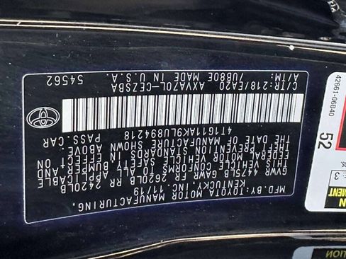 Used 2020 Toyota Camry SE FWD image 17