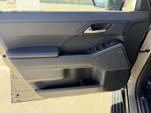New 2026 Lexus GX 550 AWD/4WD image 17