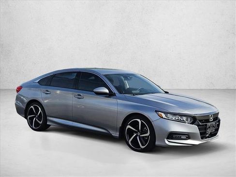 Used 2019 Honda Accord Sport image 2