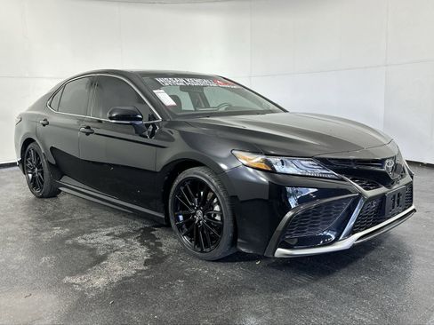 Used 2023 Toyota Camry XSE w/ Navigation Package image 3