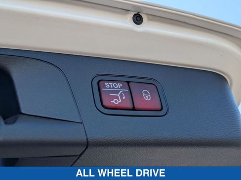 Used 2021 Mercedes-Benz GLC 300 4MATIC image 34