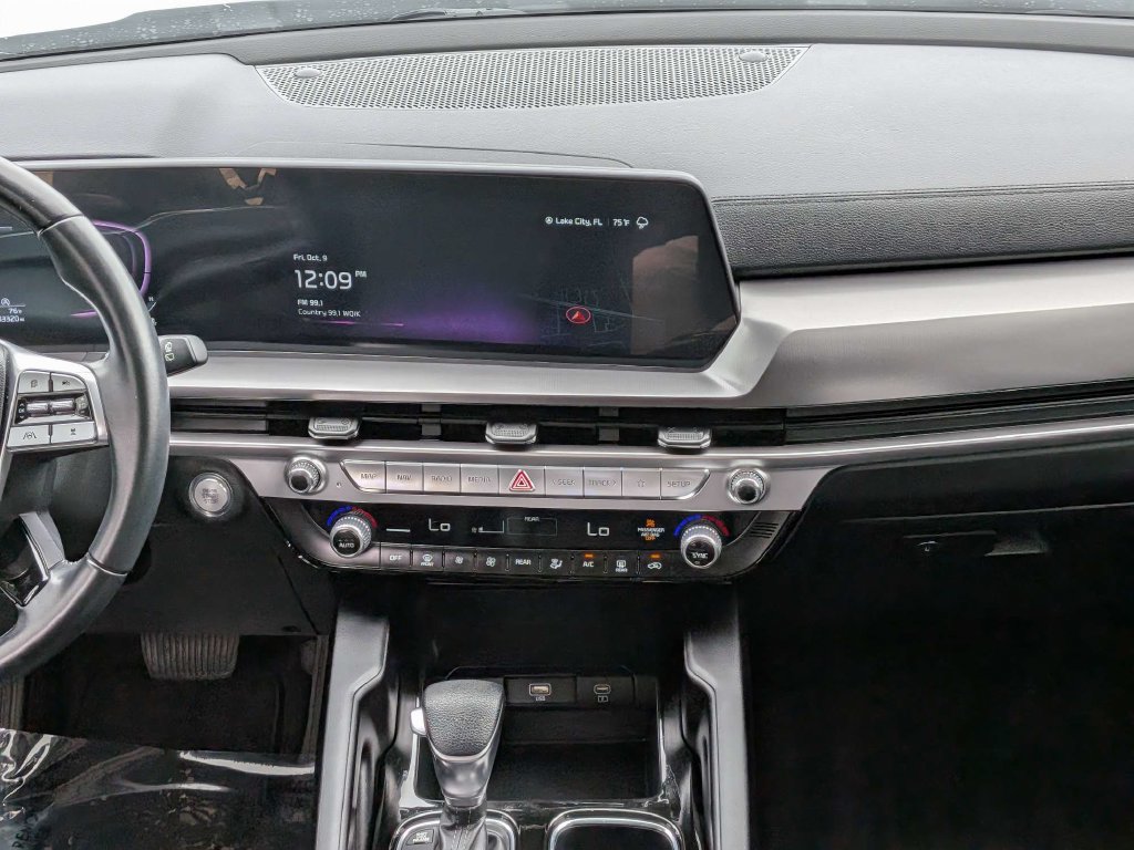 Used 2024 Kia Telluride LX FWD image 18