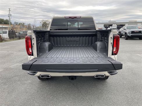New 2026 GMC Sierra 1500 AT4 w/ AT4 Premium Package AWD/4WD image 35