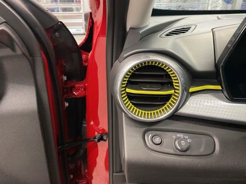 New 2026 Chevrolet Trax LT w/ Driver Confidence Package image 11