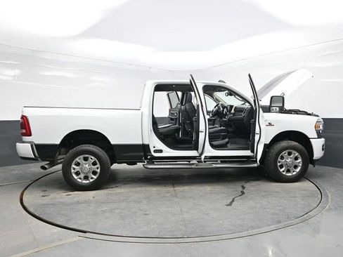 Used 2024 RAM 2500 Laramie AWD/4WD image 47