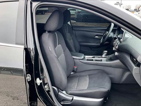 Certified 2025 Nissan Sentra SV w/ Trunk Package image 9