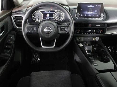 Certified 2023 Nissan Rogue SV FWD image 7