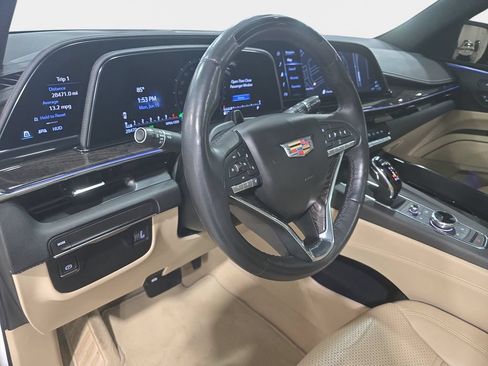 Used 2023 Cadillac Escalade Premium Luxury RWD image 27