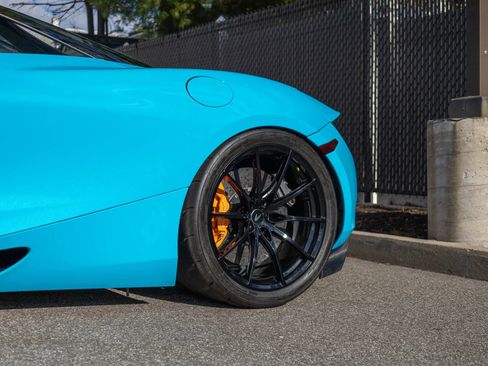 Used 2022 McLaren 720S Spider image 30