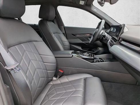 Used 2026 BMW 550e xDrive w/ Executive Package image 14