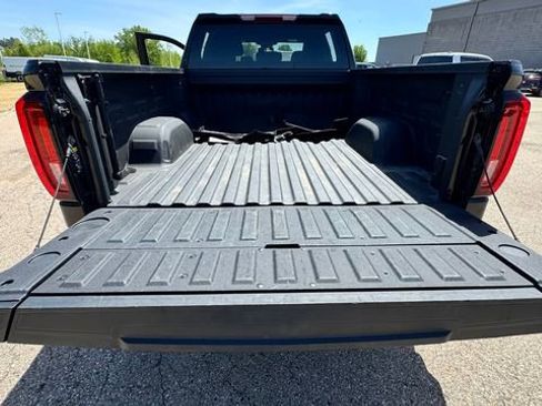 Used 2024 GMC Sierra 1500 AT4 AWD/4WD image 16