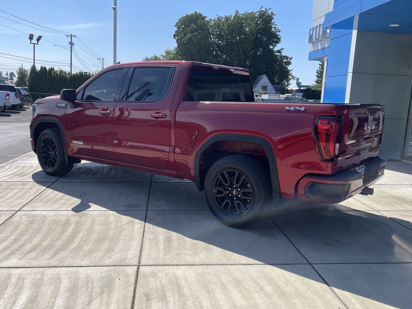 Used 2024 GMC Sierra 1500 Elevation w/ Max Trailering Package AWD/4WD image 3