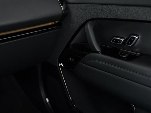 New 2025 Land Rover Range Rover Sport SE image 28