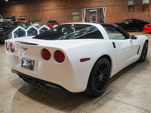 Used 2007 Chevrolet Corvette Coupe w/ Preferred Equipment Group RWD image 41