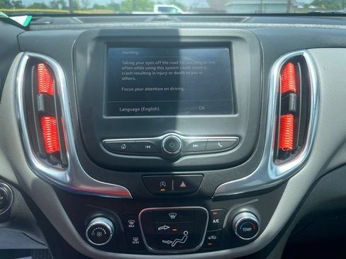 Used 2022 Chevrolet Equinox LT FWD image 32