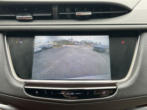 Used 2018 Cadillac XT5 Luxury w/ LPO, Wheel Lock Package image 4