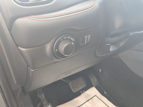 Used 2025 Dodge Durango GT image 15