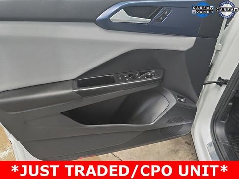 Used 2023 Volkswagen Taos SE image 11