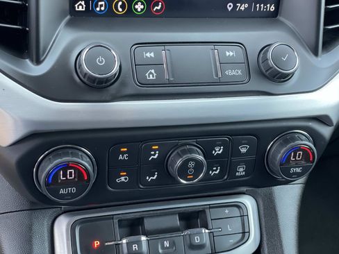 Used 2020 GMC Acadia SLE FWD image 17